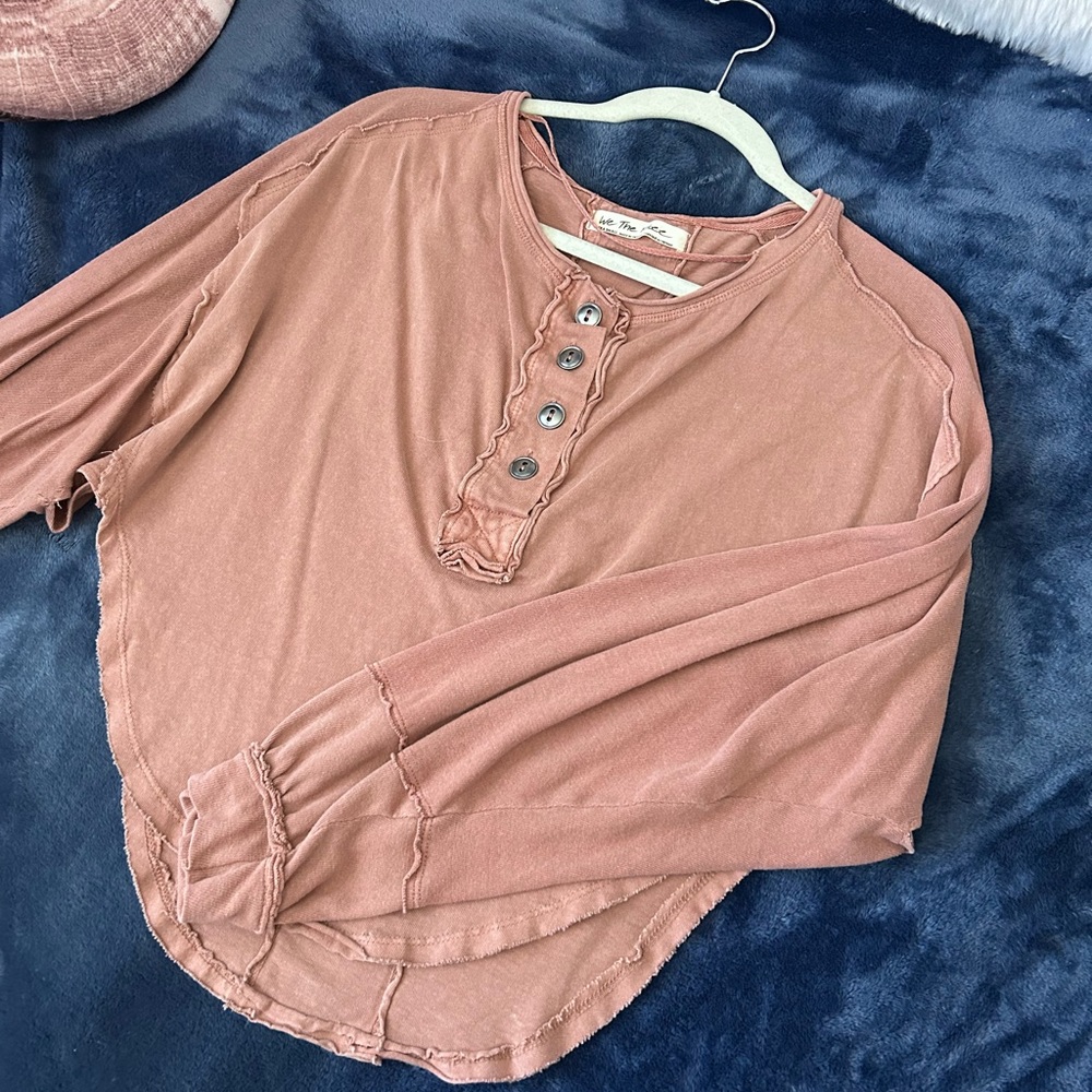 Free People long sleeve shirt with cute side slit